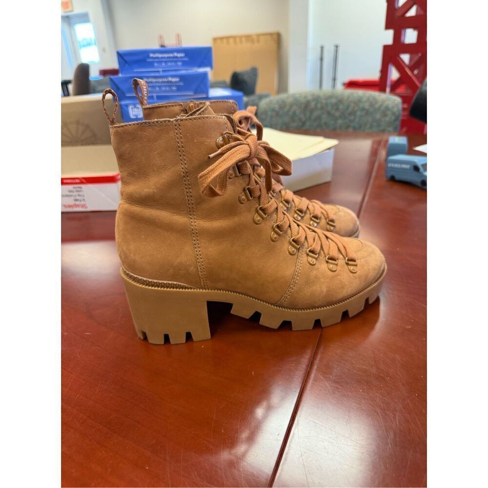 Schutz Revolve Xayane Hazel Lug Sole Heeled Boots sz 8 EUC